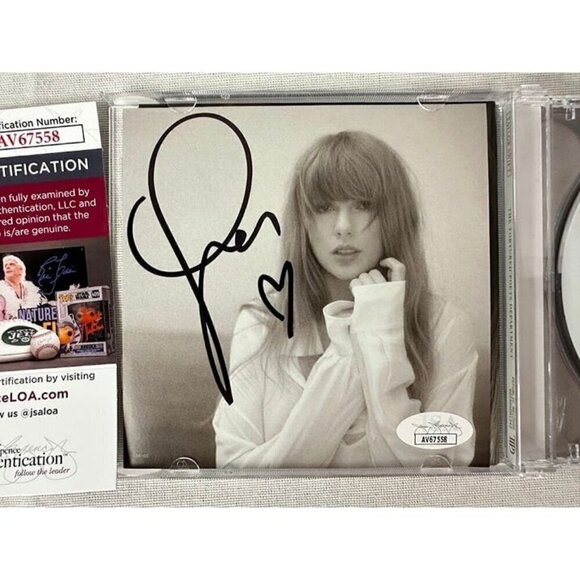 Autograph Other - Taylor Swift signed autographed TTPD cd insert with HEART <3 JSA coa AV67558